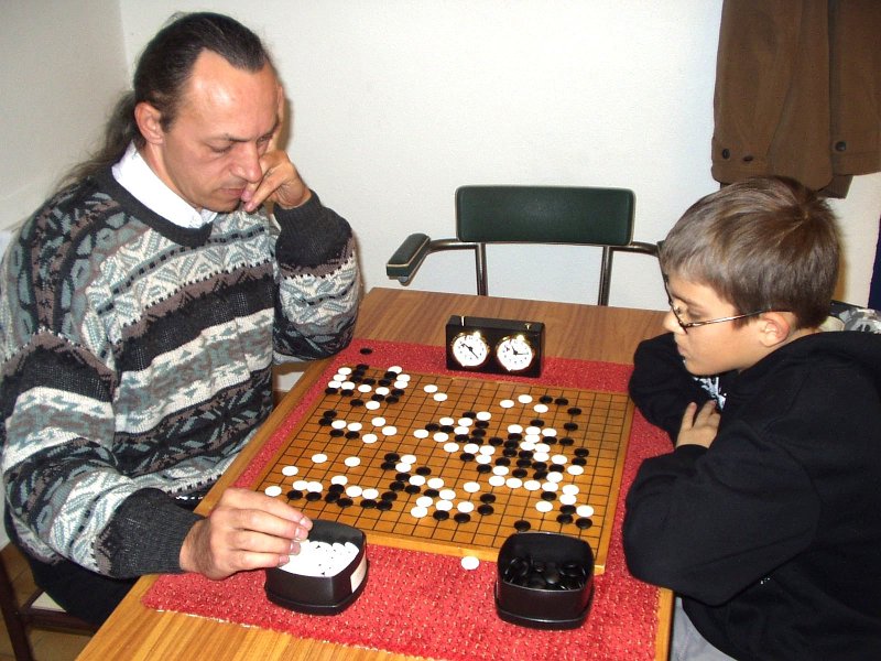Pascal Xavier.jpg - Partie serrée entre Pascal et Xavier. Le premier vaincra.